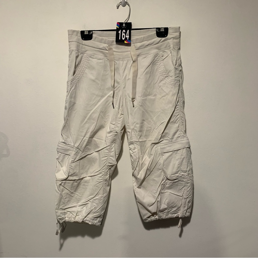 164. Lululemon Yoga Camp Crop White
